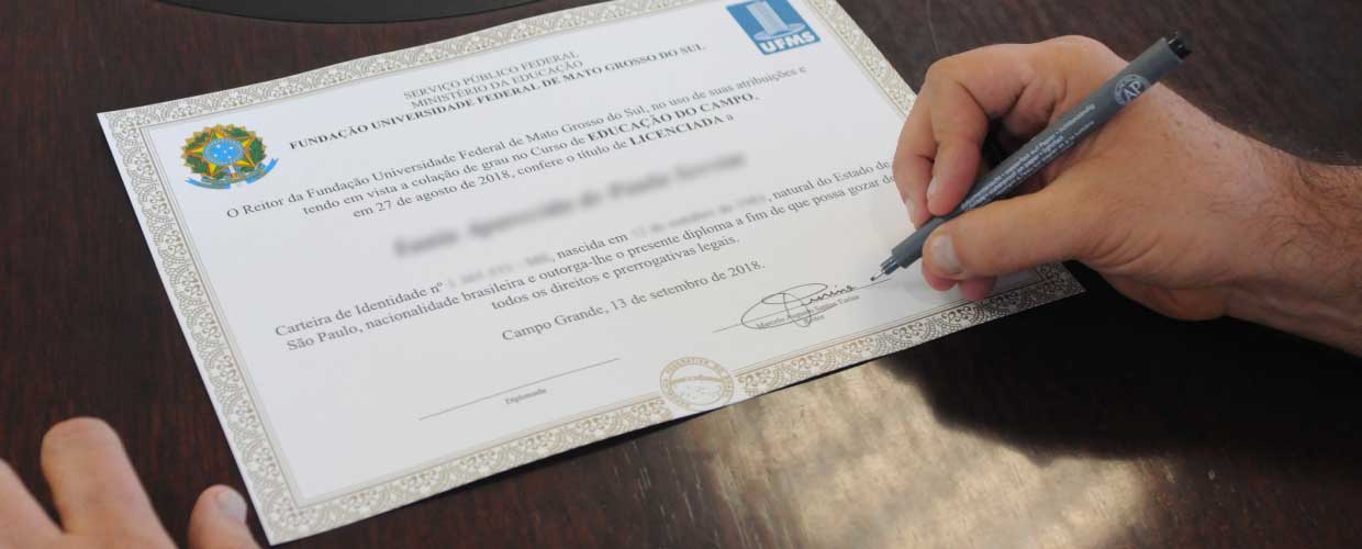 O que é uma tradução certificada? Onde e o que fazer?